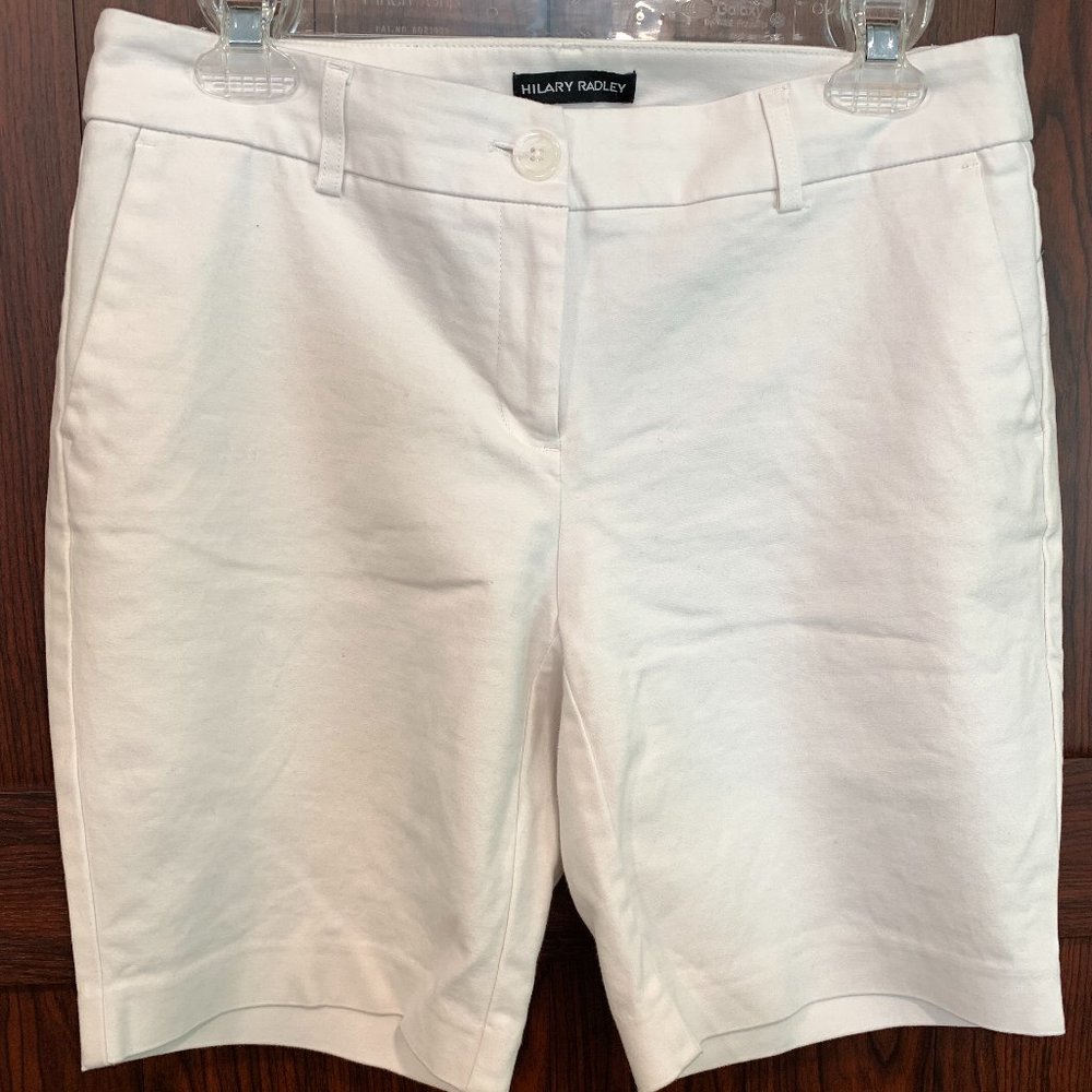 Hilary Radley White Stretch Shorts Flat Front Waist 32" Inseam 8" Womens Size 6